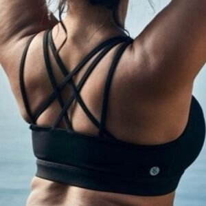 Torrid NWOT Black Cross Straps Sports Bra - Size 3